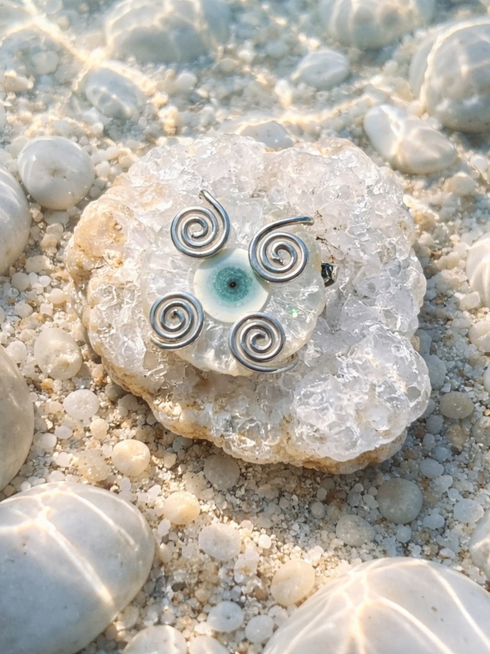 NEW! Solar Quartz Ring - Picture 3 of 11